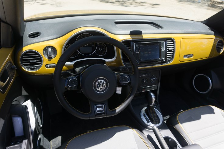 2016VWBeetleDuneConvertible-7