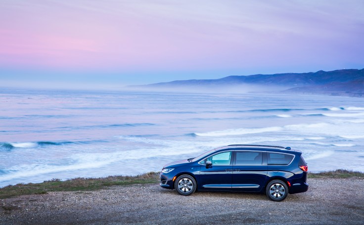 2017 Chrysler Pacifica Hybrid