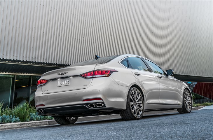 2017 Genesis G80