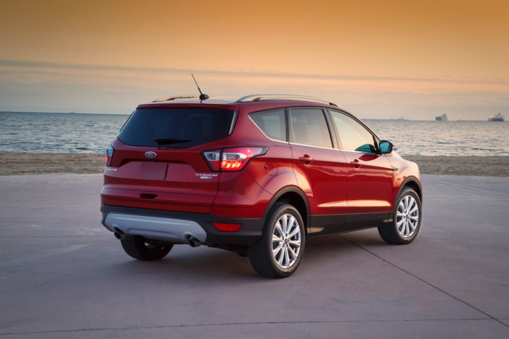 17Ford-Escape-Titanium_15_HR