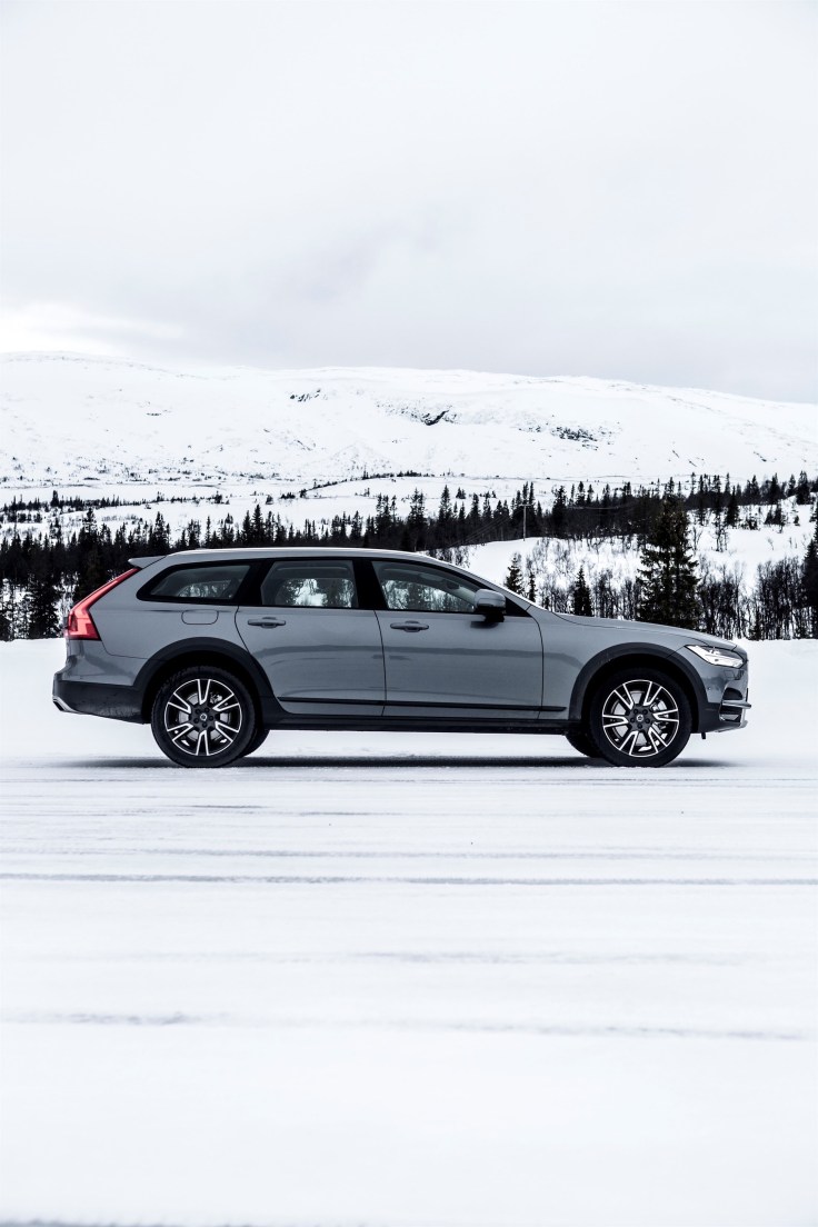 Volvo V90 Cross Country