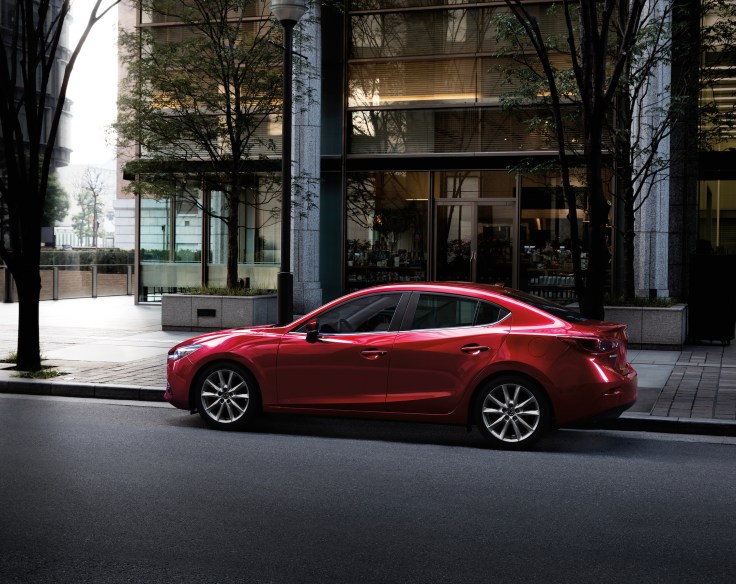 2017_Mazda3_55