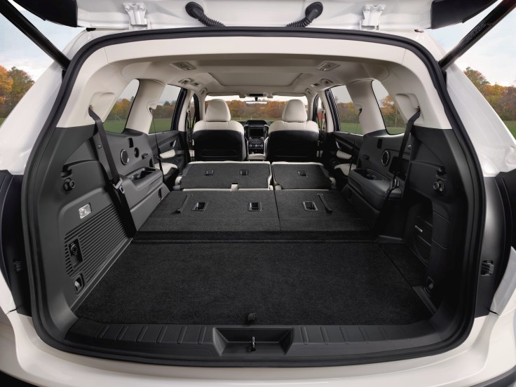 2019_Ascent_Limited-Interior_3