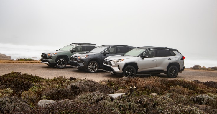 2019_Toyota_RAV4_Group_04