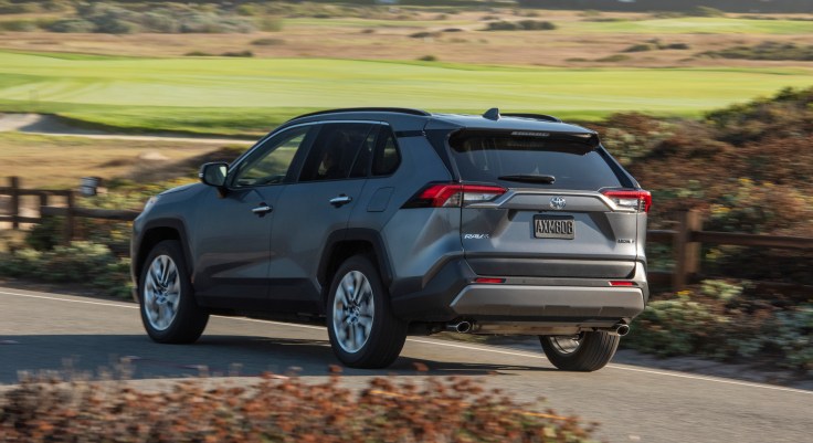2019_Toyota_RAV4_Limited_FWD_MagneticGrayMetallic_08