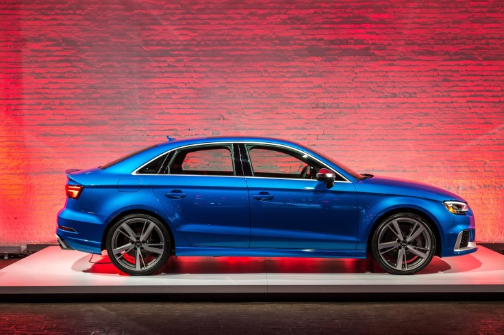 medium-2018-audi-rs-3-2589