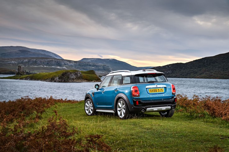 P90240573_highRes_mini-cooper-s-countr