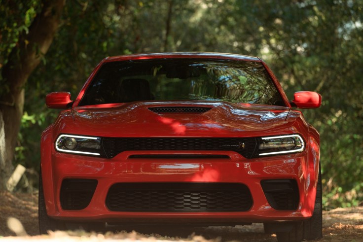 New aggressive and modern Widebody exterior, optional on Charger Scat Pack features new front and rear fascias with integrated fender flares, adding 3.5 inches of width over the wider wheels and tires.