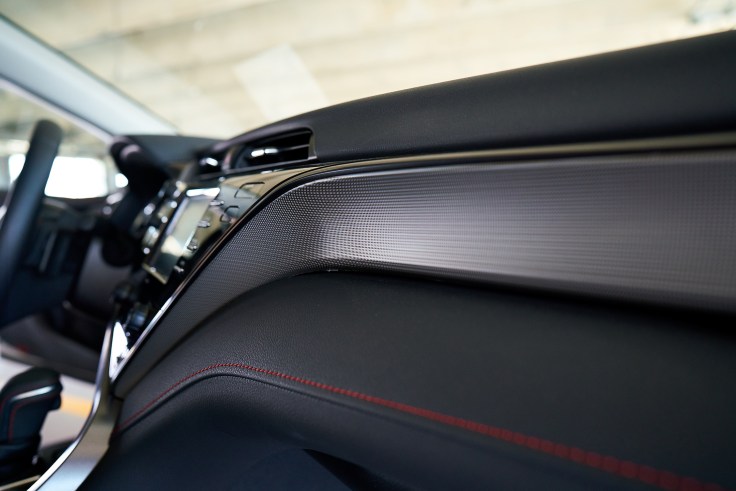 20_CamryTRD_Interior_005