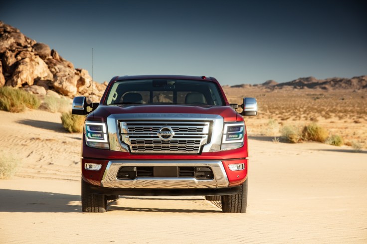 2020 Nissan TITAN SL