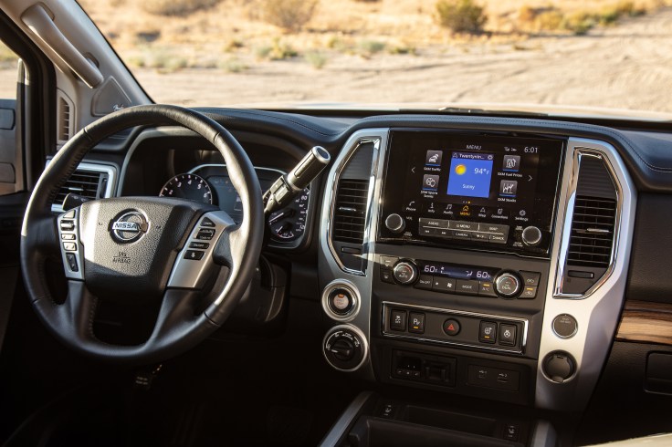 2020 Nissan TITAN SL
